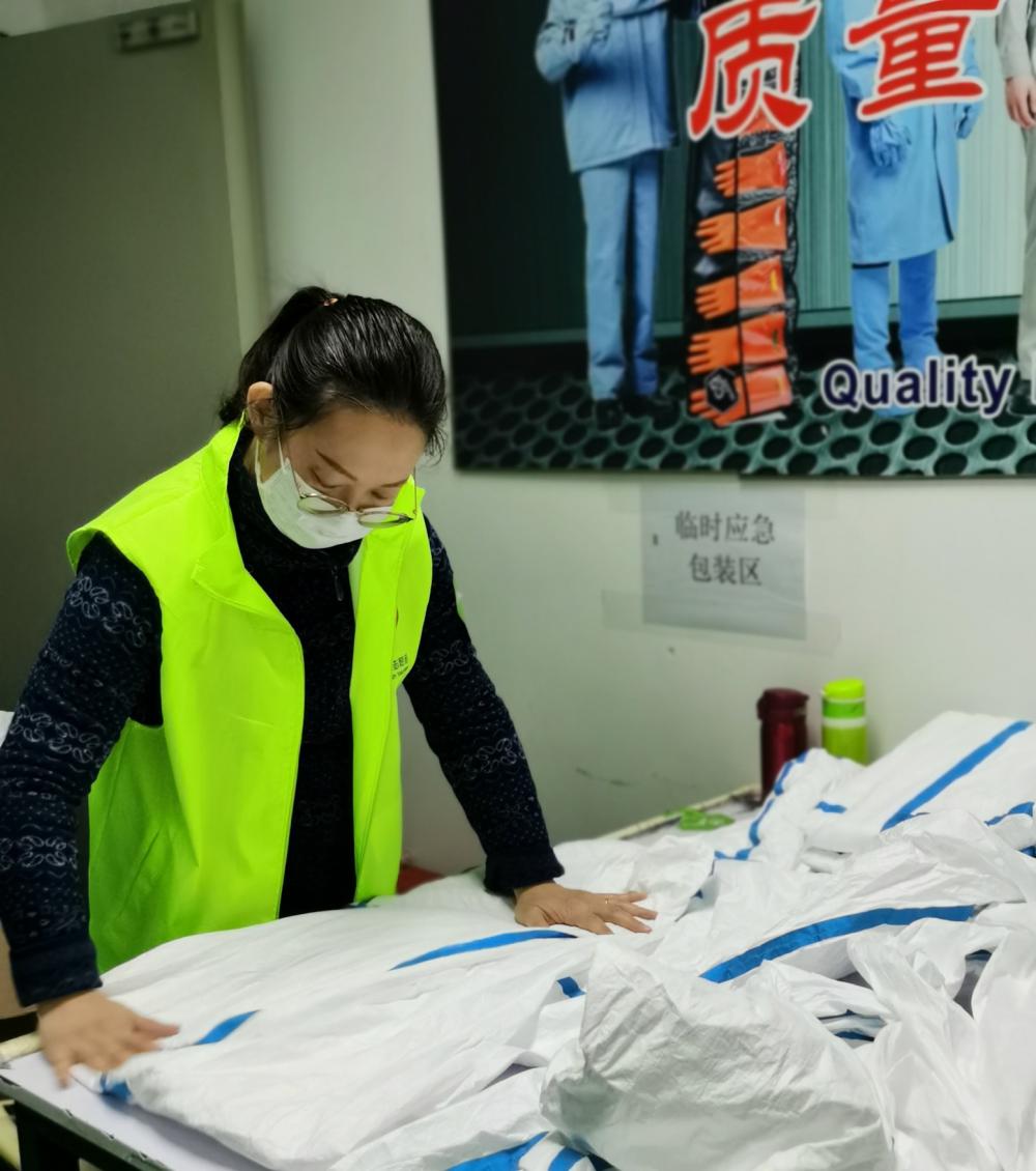 綠馬甲“浦東青年志愿者”，的一次晚班志愿服務