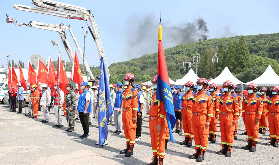 上海誠(chéng)格集團(tuán)隔熱斗篷助力佘山森林防火演練，為城市綠肺保駕護(hù)航